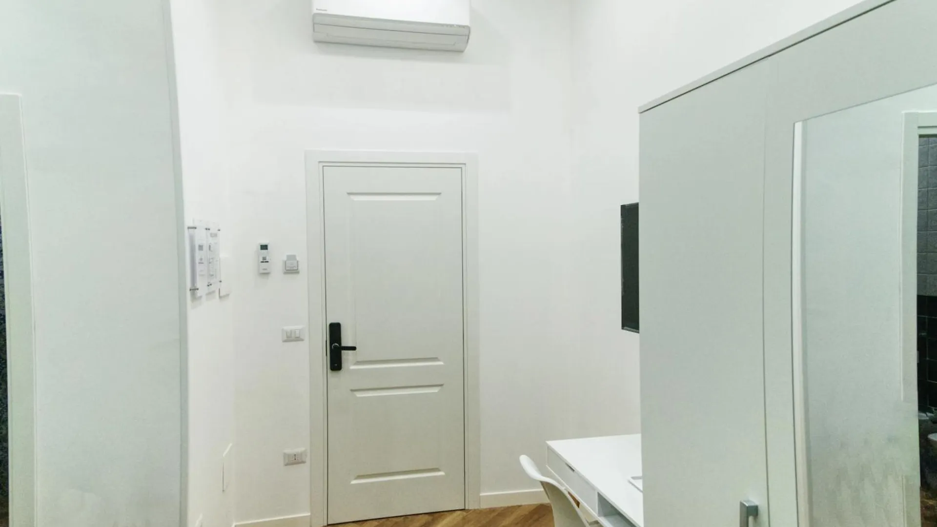 La Casa Dei Fiori Otel Napoli 0*,  İtalya