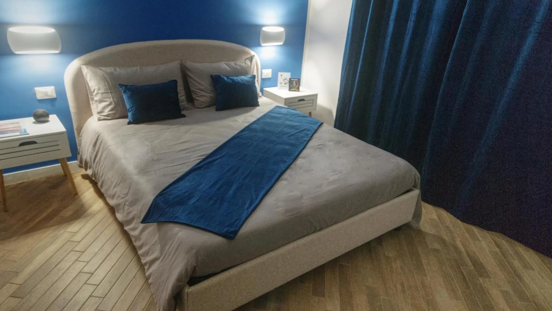 La Casa Dei Fiori Otel Napoli İtalya
